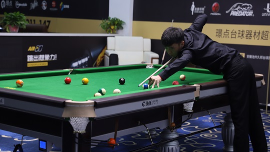 李铁一直以 李铁一直以